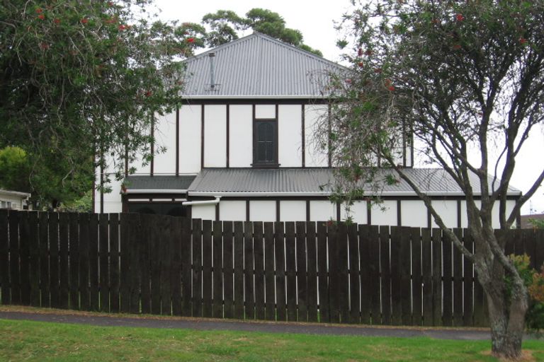 Photo of property in 4/9 Miro Street, New Lynn, Auckland, 0600