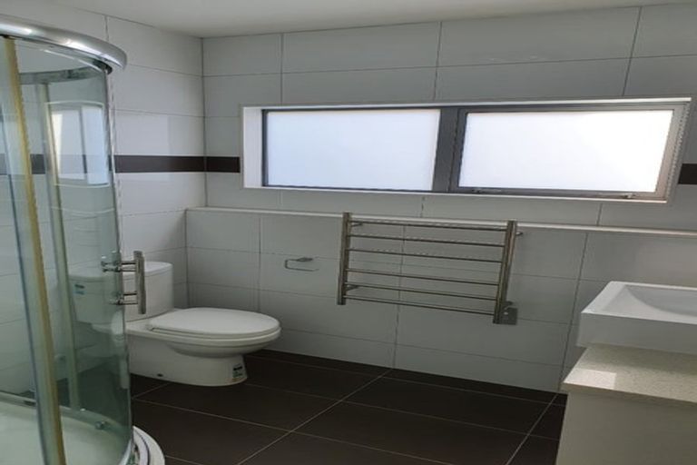 Photo of property in 65 Kirikiri Drive, Papakura, 2110