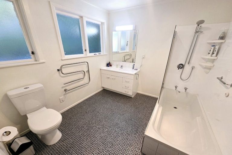 Photo of property in 66 Collier Avenue, Karori, Wellington, 6012