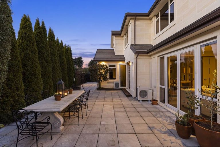 Photo of property in 68 Willowview Drive, Redwood, Christchurch, 8051