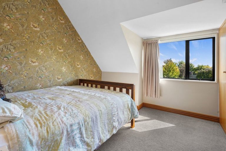 Photo of property in 12 Harrod Place, Rangiora, 7400