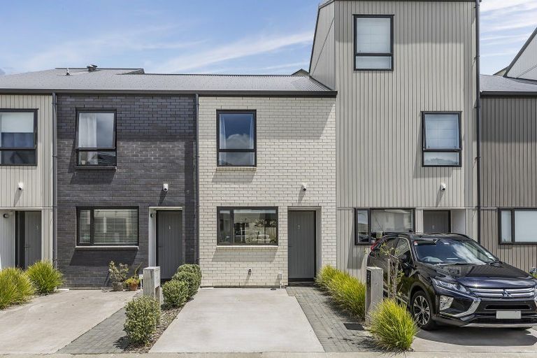 Photo of property in 170u7 Fraser Avenue, Johnsonville, Wellington, 6037