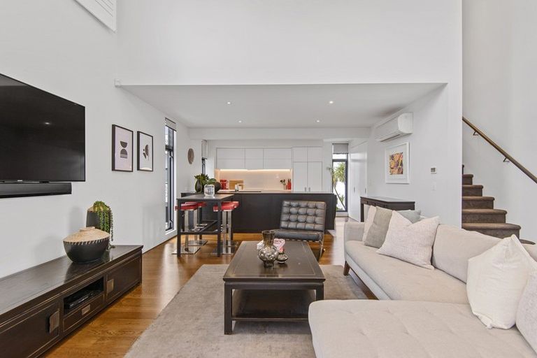 Photo of property in 26b Peterborough Street, Christchurch Central, Christchurch, 8013