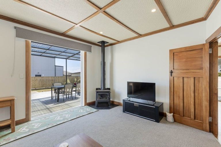 Photo of property in 7b French Street, Moturoa, New Plymouth, 4310