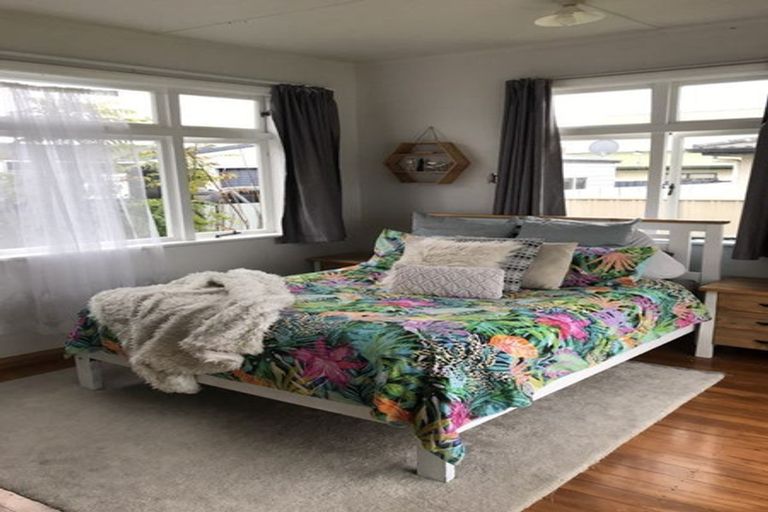 Photo of property in 14 Hinton Road, Taradale, Napier, 4112