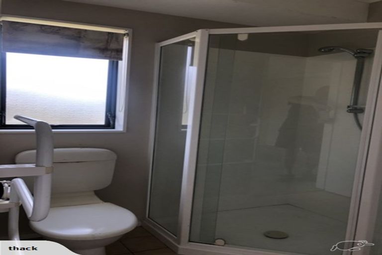 Photo of property in 3 Naul Place, East Tamaki Heights, Auckland, 2016