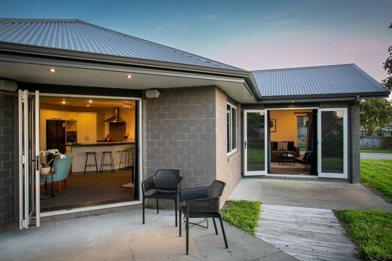 Photo of property in 4 Rose Leigh Drive, Cambridge, 3434