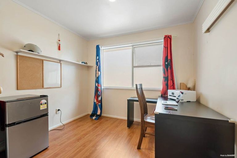 Photo of property in 3 Mchardy Place, Glenfield, Auckland, 0627