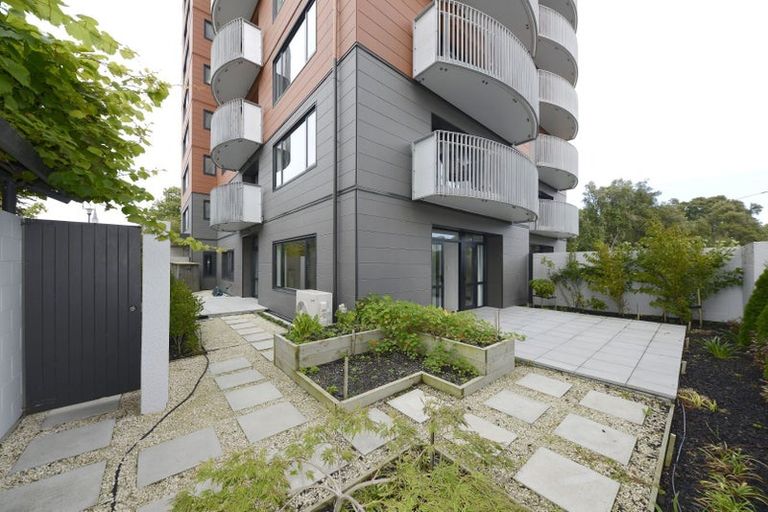 Photo of property in Gloucester Towers, 2/28 Gloucester Street, Christchurch Central, Christchurch, 8013