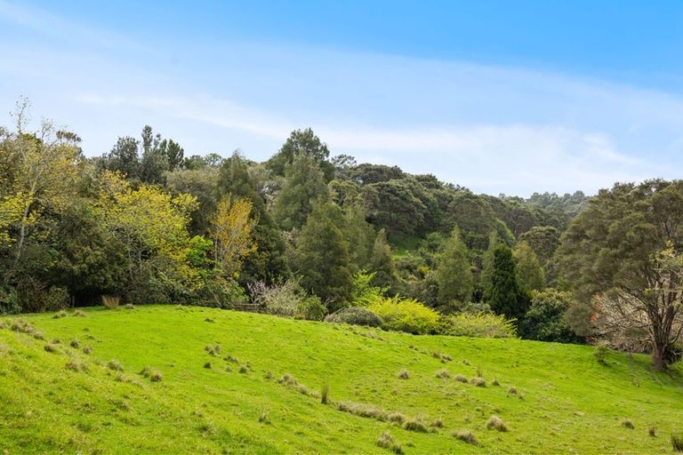 Photo of property in 44 Sandstone Road, Whitford, Manurewa, 2576