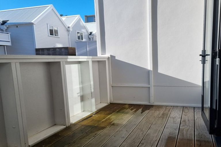 Photo of property in Pirie Street Townhouses, 35u2 Pirie Street, Mount Victoria, Wellington, 6011