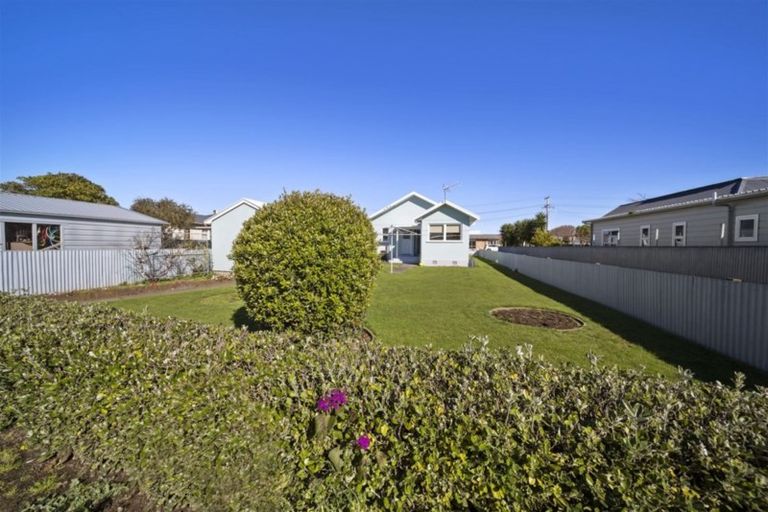 Photo of property in 12 Grey Street, Hawera, 4610
