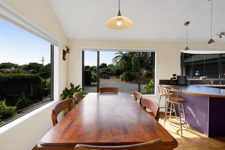 Photo of property in 852 Frankley Road, Hurworth, New Plymouth, 4371