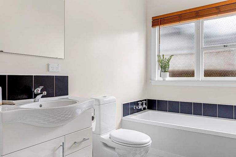 Photo of property in 20 Birdwood Avenue, Beckenham, Christchurch, 8023