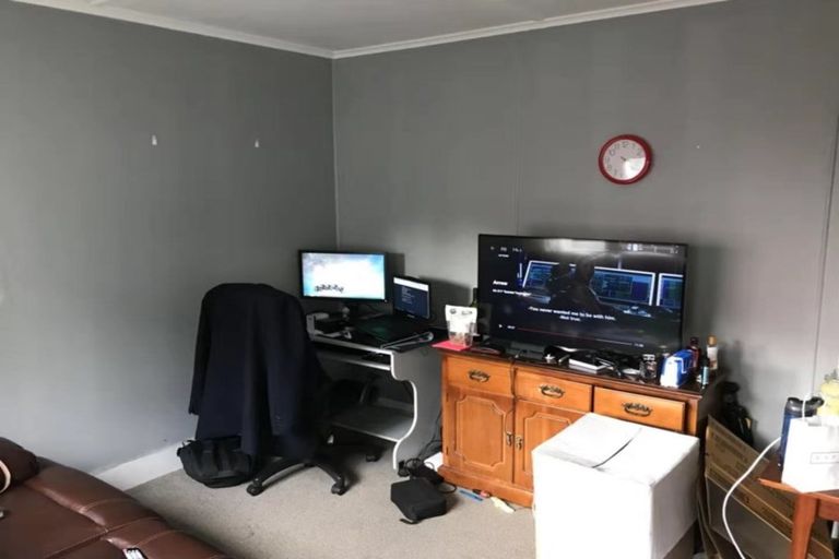 Photo of property in 6 Brighton Terrace, Murrays Bay, Auckland, 0630
