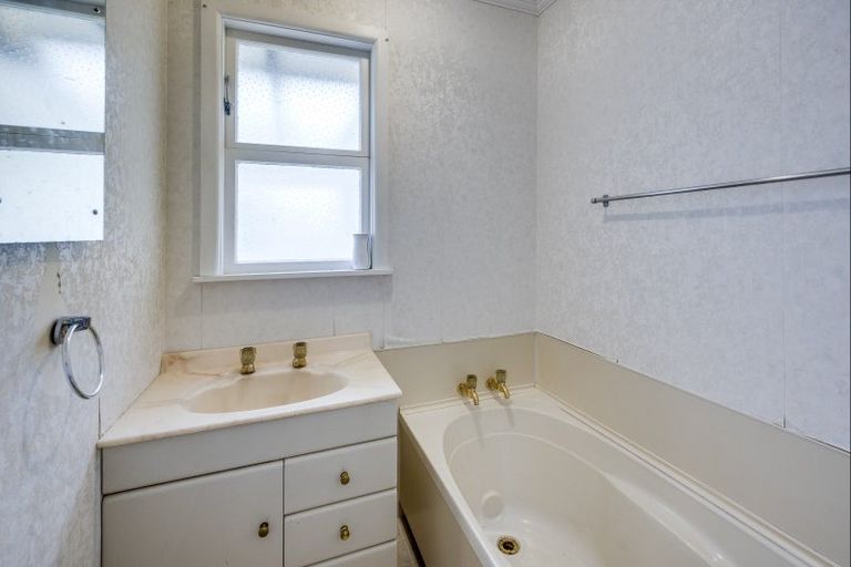 Photo of property in 14 Dolbel Street, Taradale, Napier, 4112