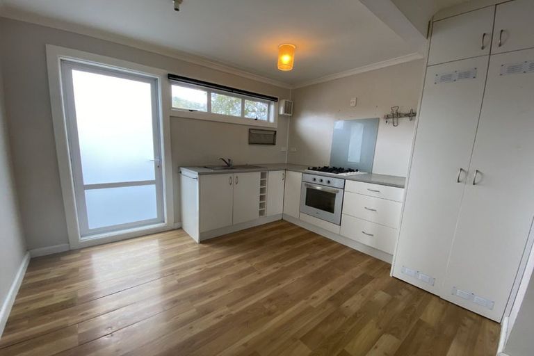 Photo of property in 48 Edgecombe Street, Newlands, Wellington, 6037