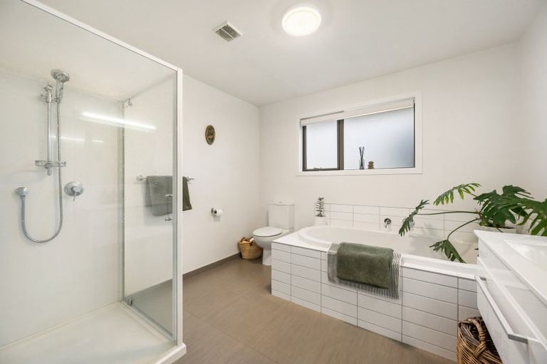 Photo of property in 11 Hikuwai Drive, Albert Town, Wanaka, 9305