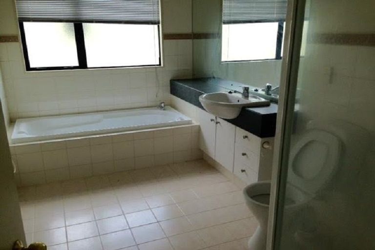 Photo of property in 9 Rialto Court, East Tamaki Heights, Auckland, 2016