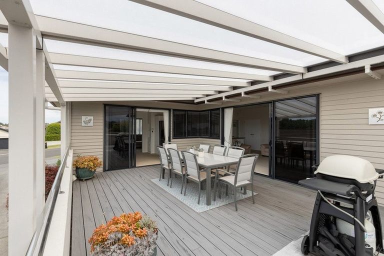 Photo of property in 24 Hawkridge Heights, Bethlehem, Tauranga, 3110