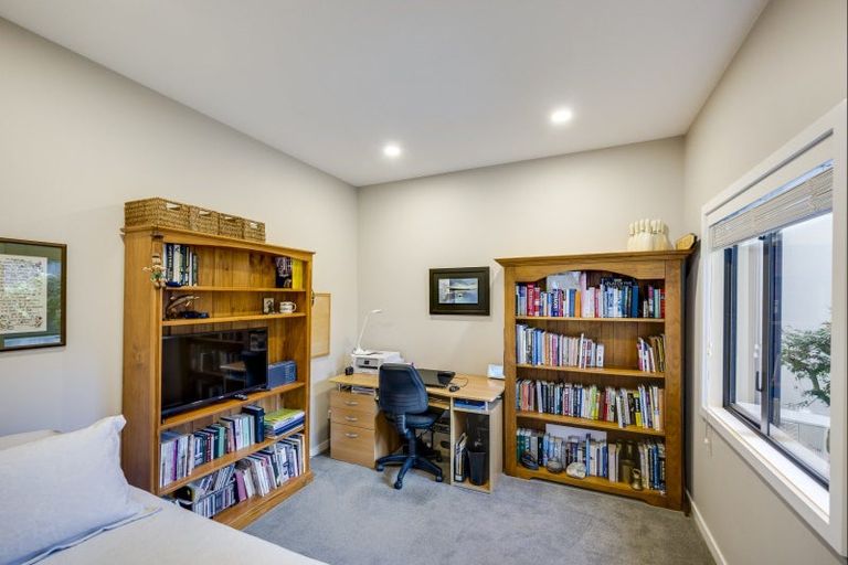 Photo of property in 7 Raven Grove, Havelock North, 4130
