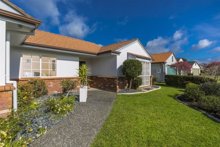 Photo of property in 18 Graven Court, Henderson, Auckland, 0612
