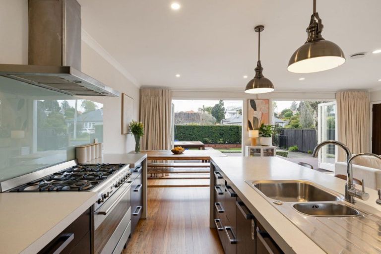 Photo of property in 2 Newall Street, Hamilton East, Hamilton, 3216