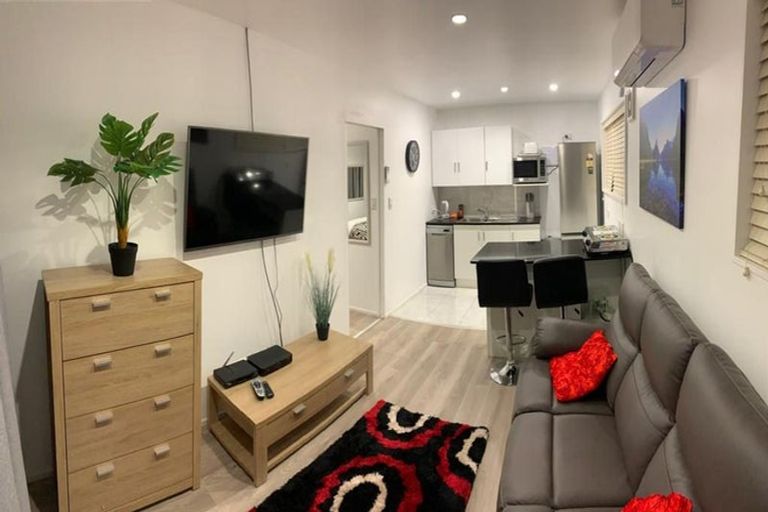 Photo of property in 330 Glenvar Road, Torbay, Auckland, 0630