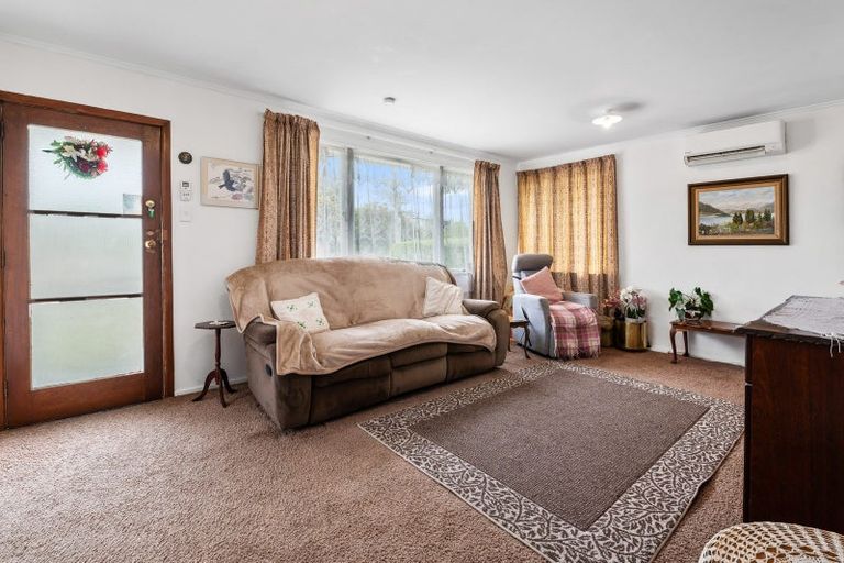 Photo of property in 82 Meadowbank Crescent, Fordlands, Rotorua, 3015
