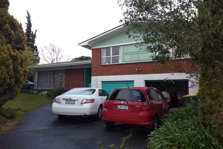 Photo of property in 17 Wilbur Place, Pakuranga Heights, Auckland, 2010