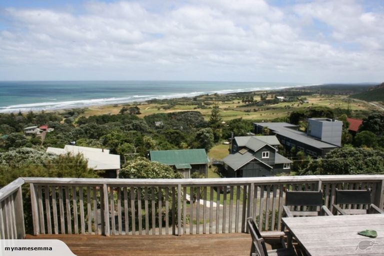 Photo of property in 91 Domain Crescent, Muriwai, Waimauku, 0881