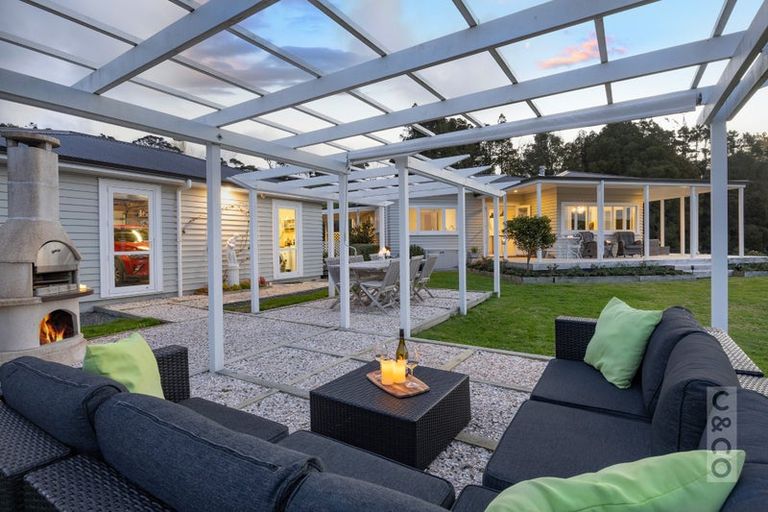 Photo of property in 93 Alf Access Road, Helensville, 0875