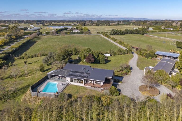 Photo of property in 915 Weedons Ross Road, West Melton, Christchurch, 7671