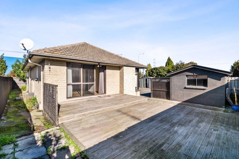 Photo of property in 2a Skerten Avenue, Hornby, Christchurch, 8042