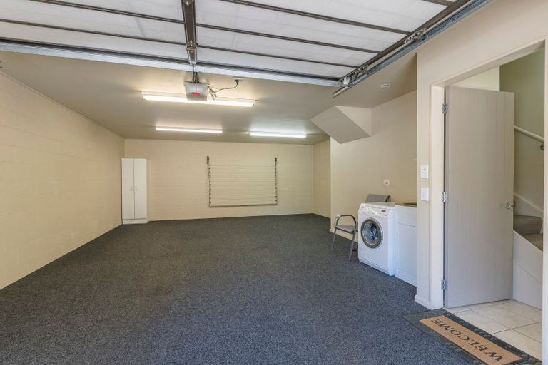Photo of property in Te Kakariki Apartments, 5/5 Wellington Road, Paekakariki, 5034