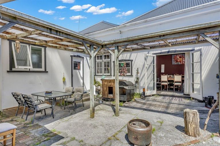 Photo of property in 89 Derby Street, Westport, 7825