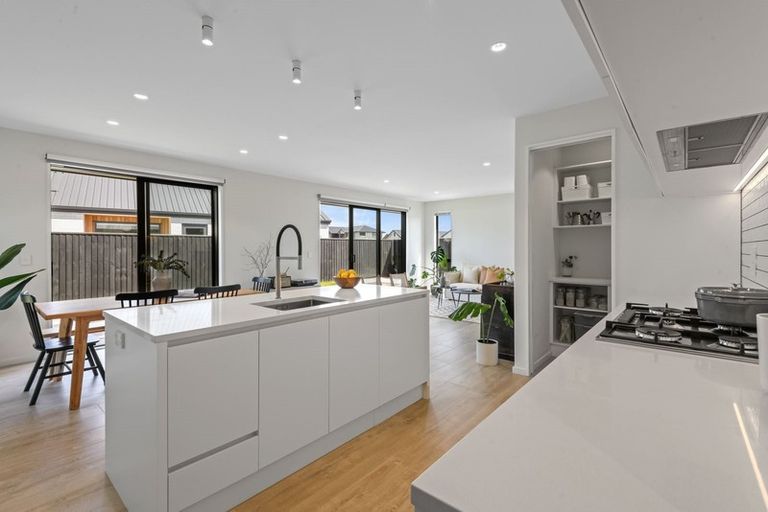 Photo of property in 12 Muirhill Street, Halswell, Christchurch, 8025