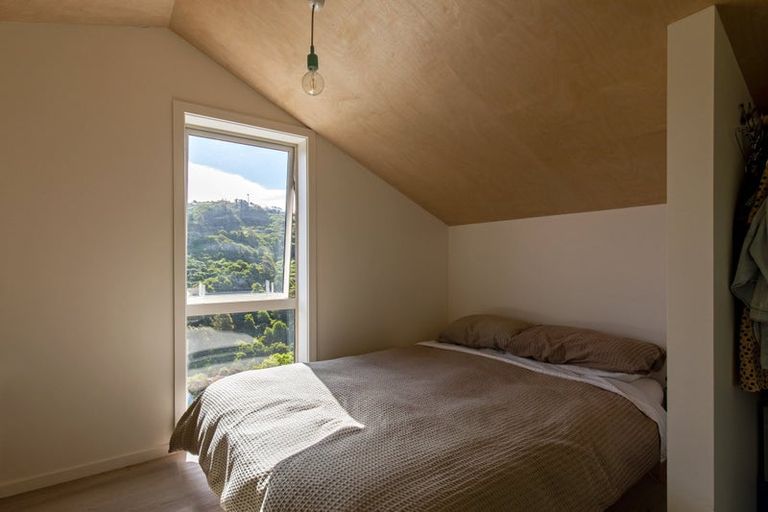 Photo of property in 7 Livingstone Street, Brooklyn, Wellington, 6021