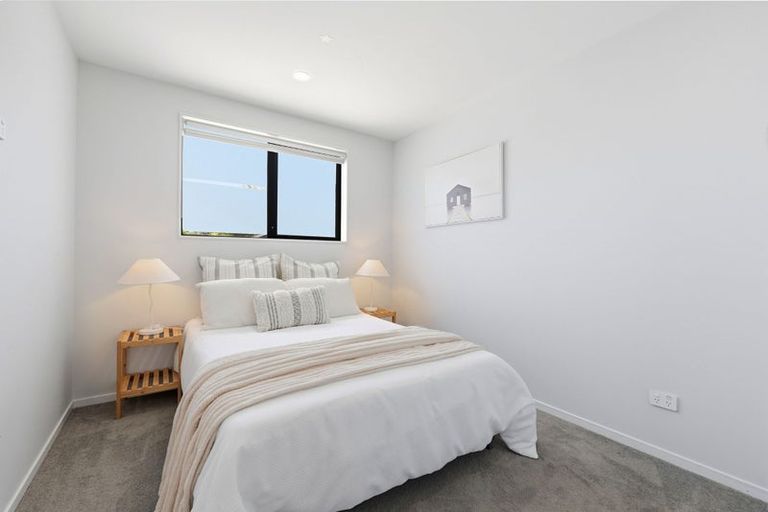 Photo of property in 111d Woodglen Road, Glen Eden, Auckland, 0602