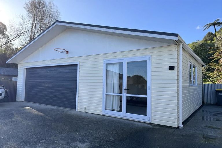 Photo of property in 17 Ashmore Avenue, Cobden, Greymouth, 7802