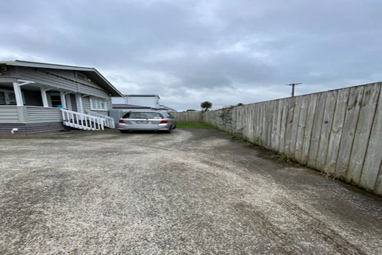 Photo of property in 110a Manuroa Road, Takanini, 2112