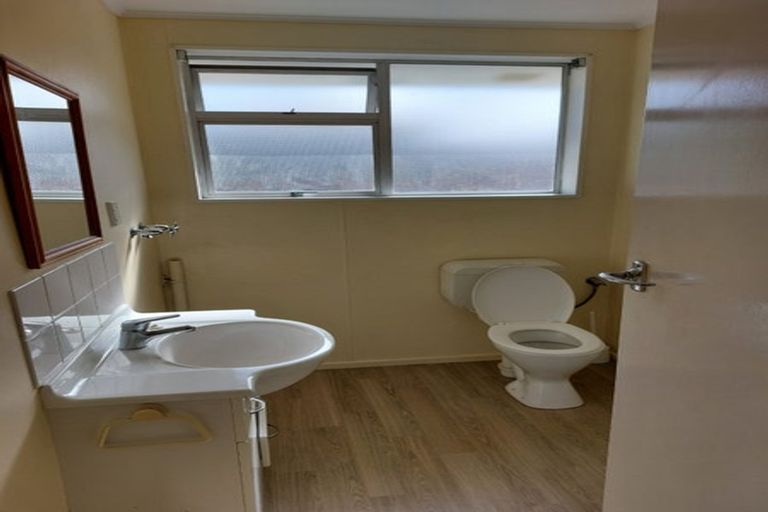 Photo of property in 40f2- Hudson Avenue, Ebdentown, Upper Hutt, 5018