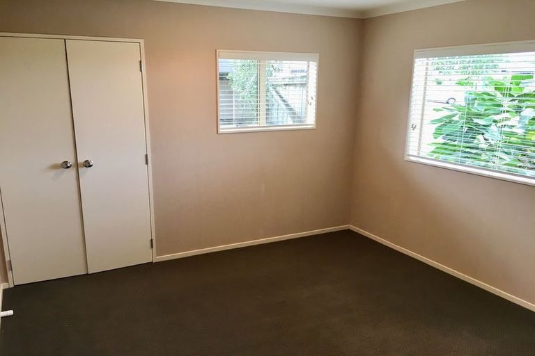 Photo of property in 98 Cyril French Drive, Flat Bush, Auckland, 2016