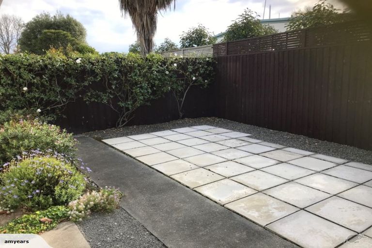 Photo of property in 1/1 Rosedale Place, Avonhead, Christchurch, 8042