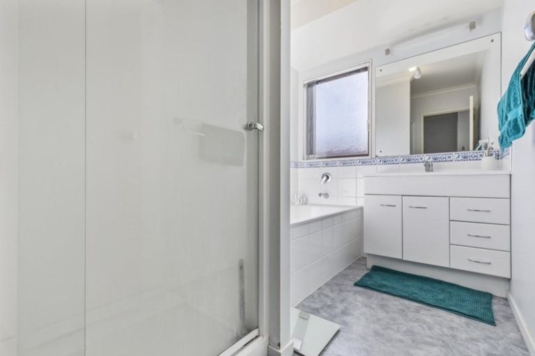 Photo of property in 42 Milson Drive, Papakura, 2110