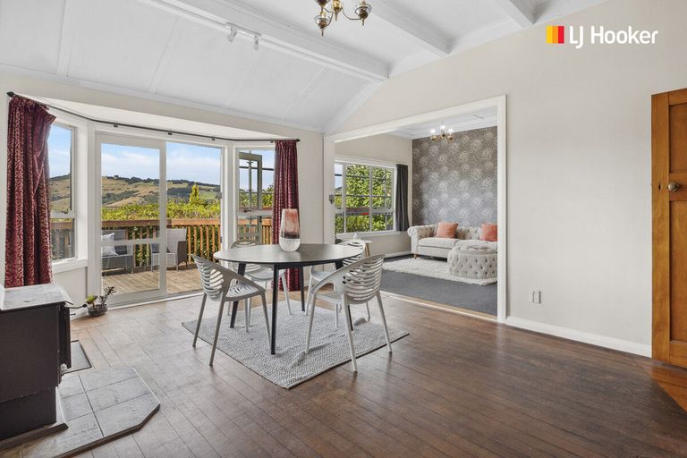 Photo of property in 32 Adderley Terrace, Ravensbourne, Dunedin, 9022