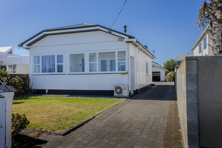 Photo of property in 24 Meeanee Quay, Westshore, Napier, 4110