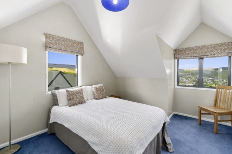 Photo of property in 3 Kilkelly Close, Tawa, Wellington, 5028