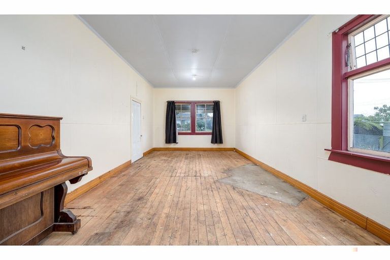 Photo of property in 7 Holmes Street, Waimate, 7924