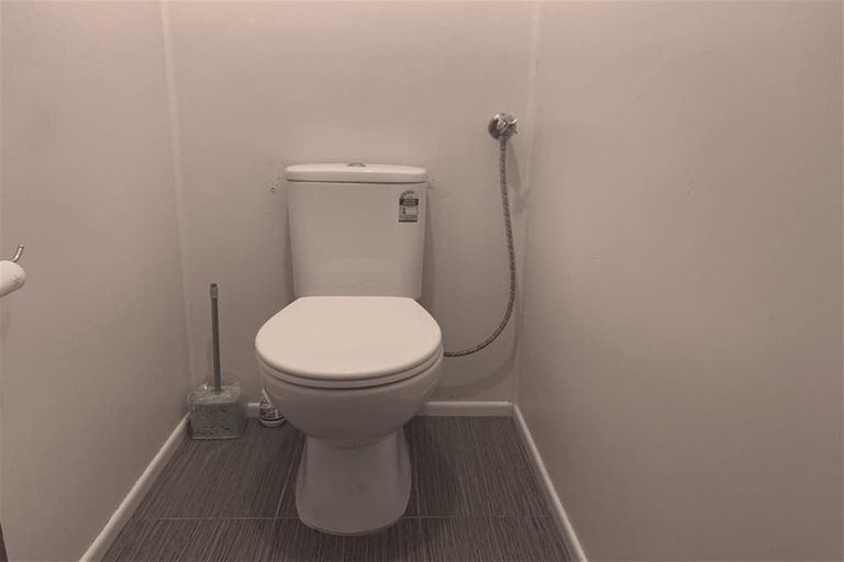 Photo of property in 2/52 Great South Road, Papatoetoe, Auckland, 2025